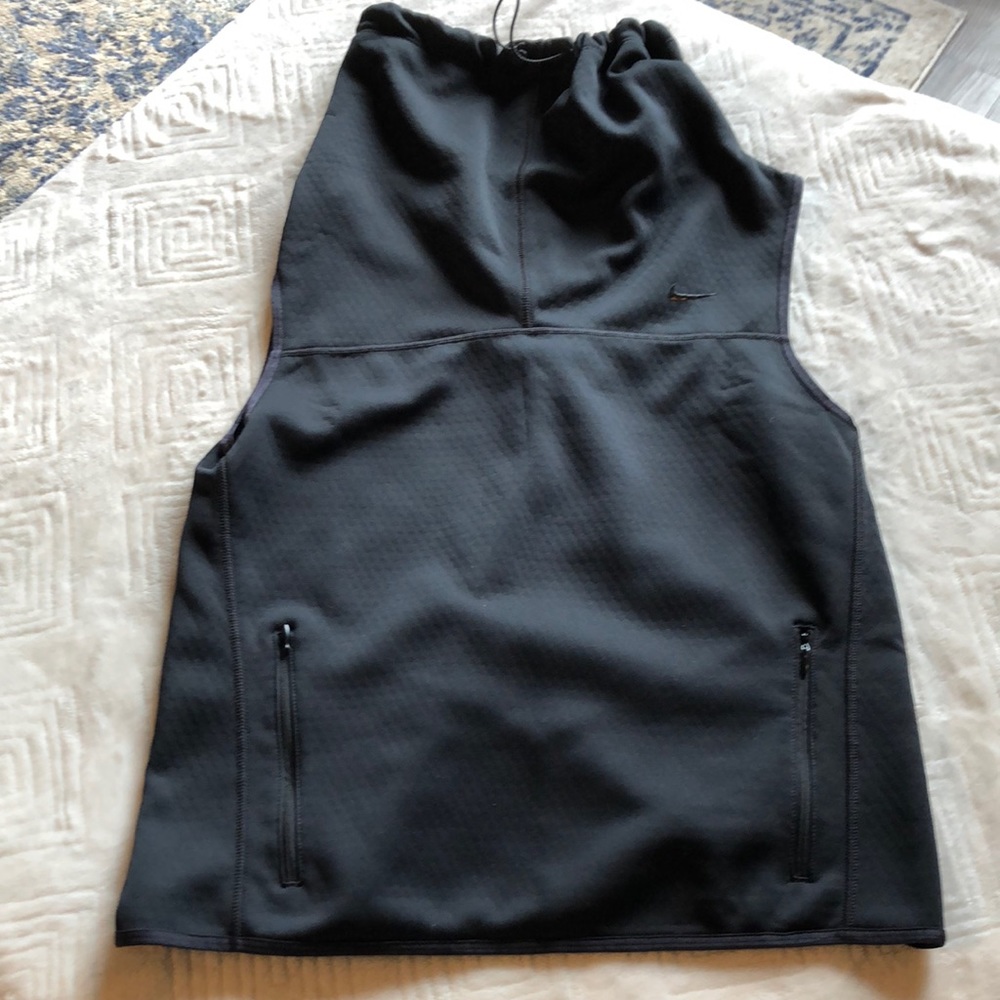 Nike pullover vest